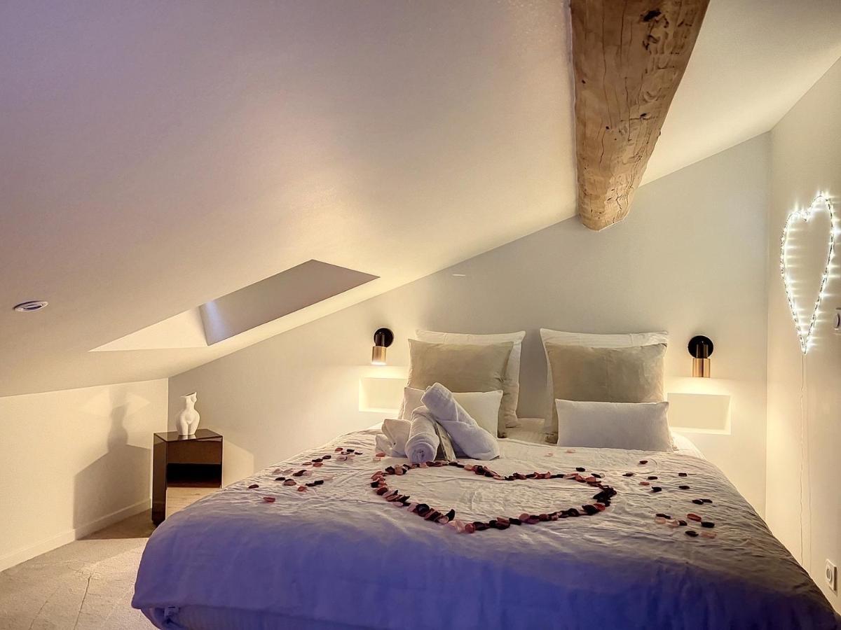 Cocon Blanc Calin Avec Jacuzzi Privatif - Loveroom Insolite Saint-Etienne  Exterior photo