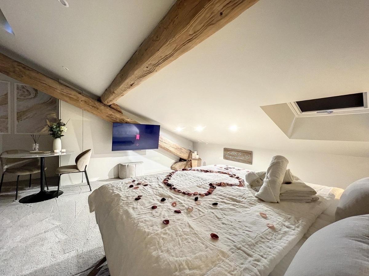 Cocon Blanc Calin Avec Jacuzzi Privatif - Loveroom Insolite Saint-Etienne  Exterior photo